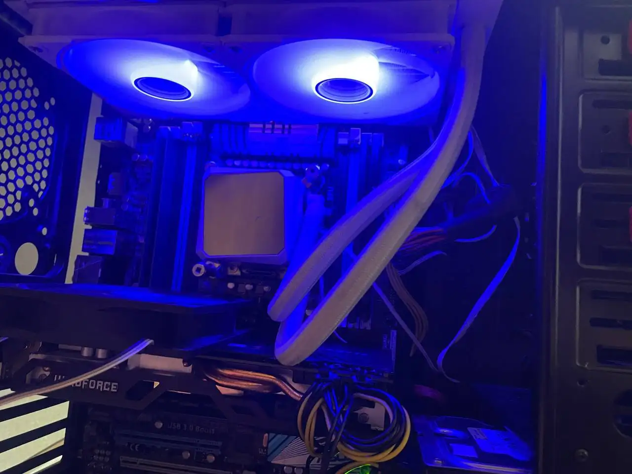 Игровой ПК Xeon E5 с водяным охлаждением - Компьютеры (Электроника) в Новокузнецк