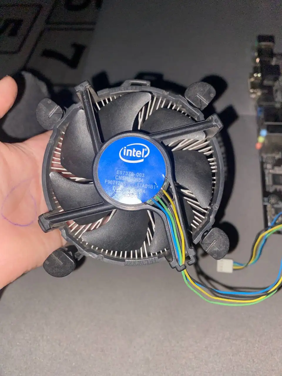 Продам плату ASUS с диском, процессором и кулером - Компьютерные комплектующие (Электроника) в Новокузнецк