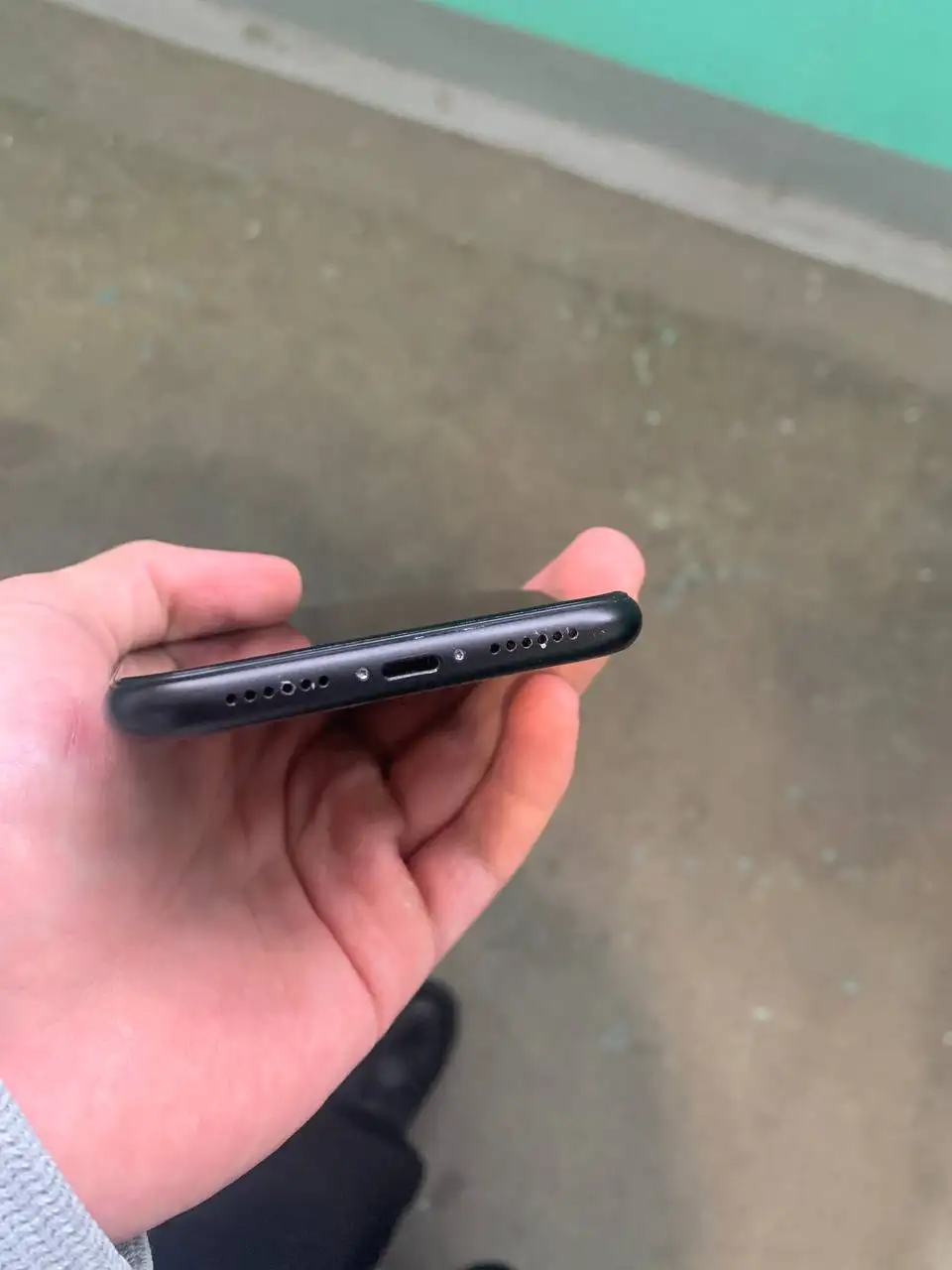 Продажа или обмен iPhone XR 128Gb черный - Смартфоны (Электроника) в Новокузнецк