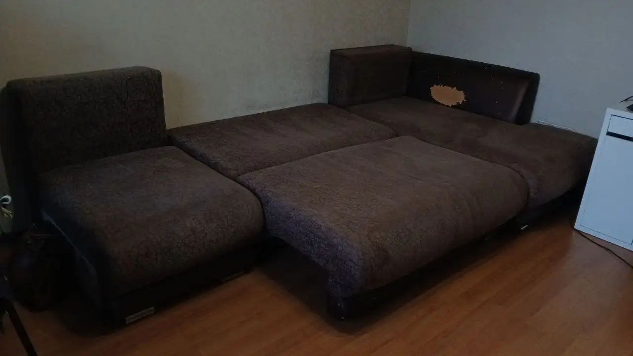 Продам диван с подушками - Мебель (Барахолка) в Новокузнецк