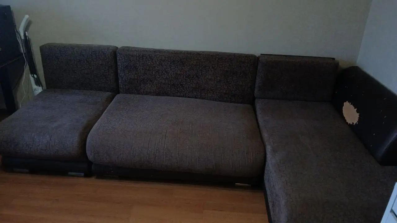 Продам диван с подушками - Мебель (Барахолка) в Новокузнецк