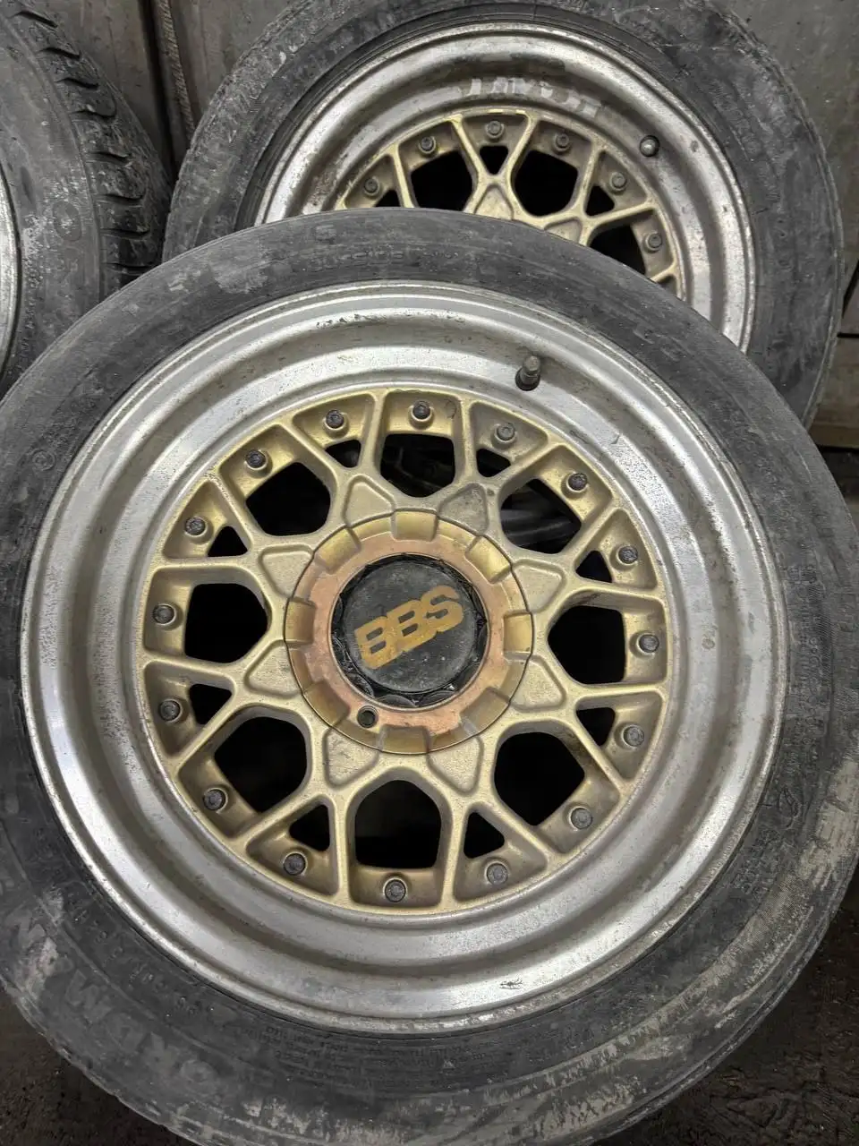 Продам литье 15 диаметр с колпаками - Диски (Запчасти) в Новокузнецк