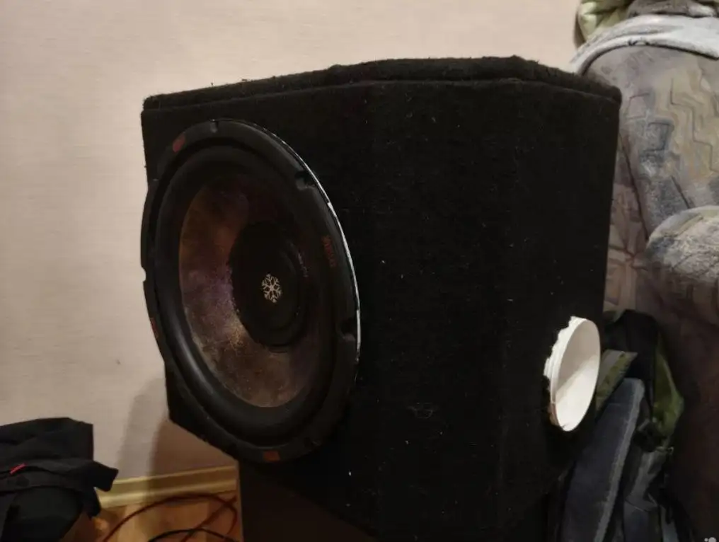 Продам простенький саб - Аудиотехника (Электроника) в Новокузнецк