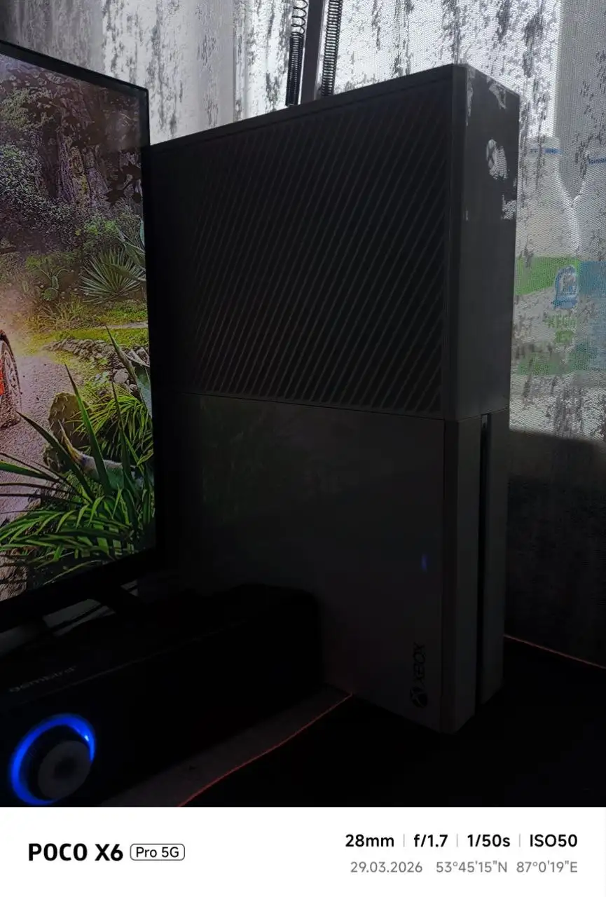 Продаётся игровая приставка Xbox One с геймпадом и телевизором - Игровые приставки (Электроника) в Новокузнецк