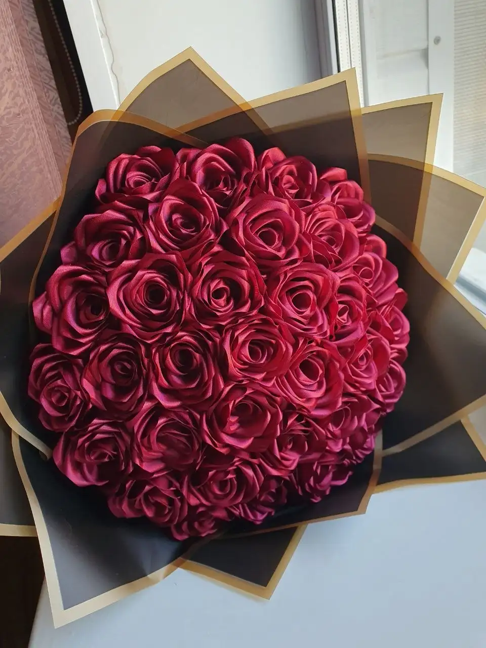 Букет из 33 роз из атласной ленты - Барахолка в Новокузнецк