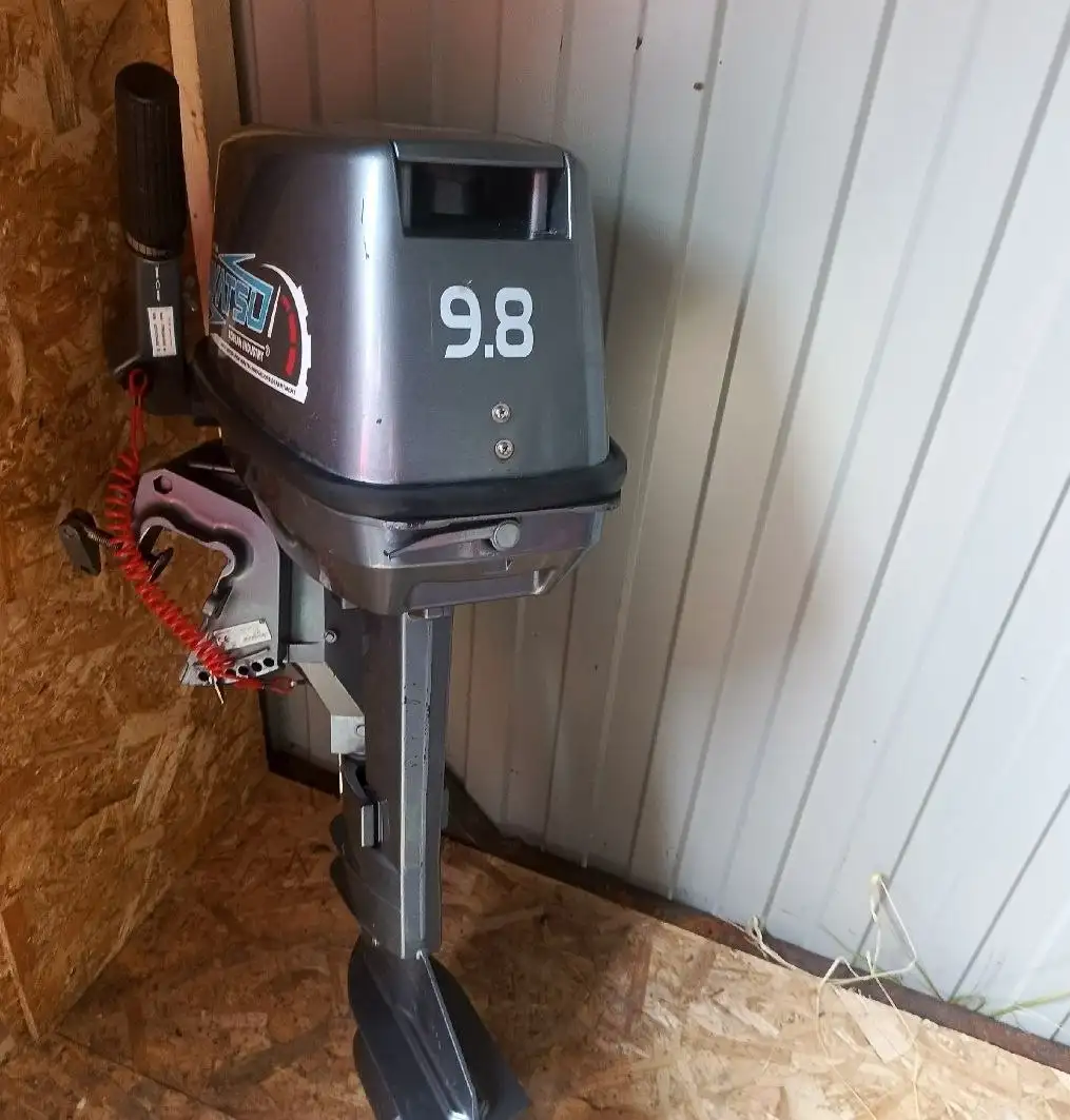 Продам мотор для лодки кореец mikatsu 9.8 - Лодочные моторы (Барахолка) в Новокузнецк