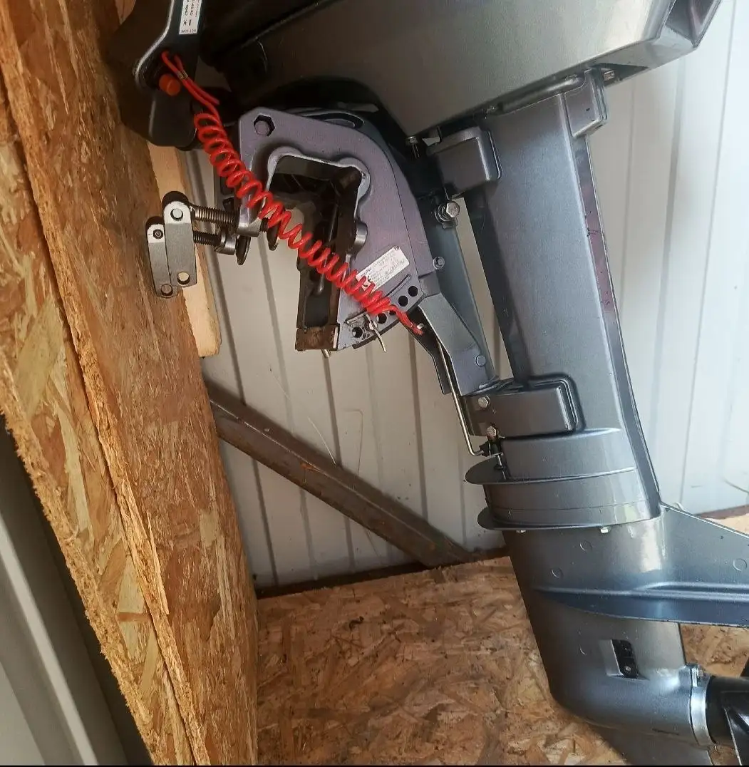 Продам мотор для лодки кореец mikatsu 9.8 - Лодочные моторы (Барахолка) в Новокузнецк