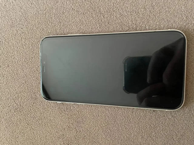 Продам айфон 11 64гб - Компьютерная периферия в Новокузнецк