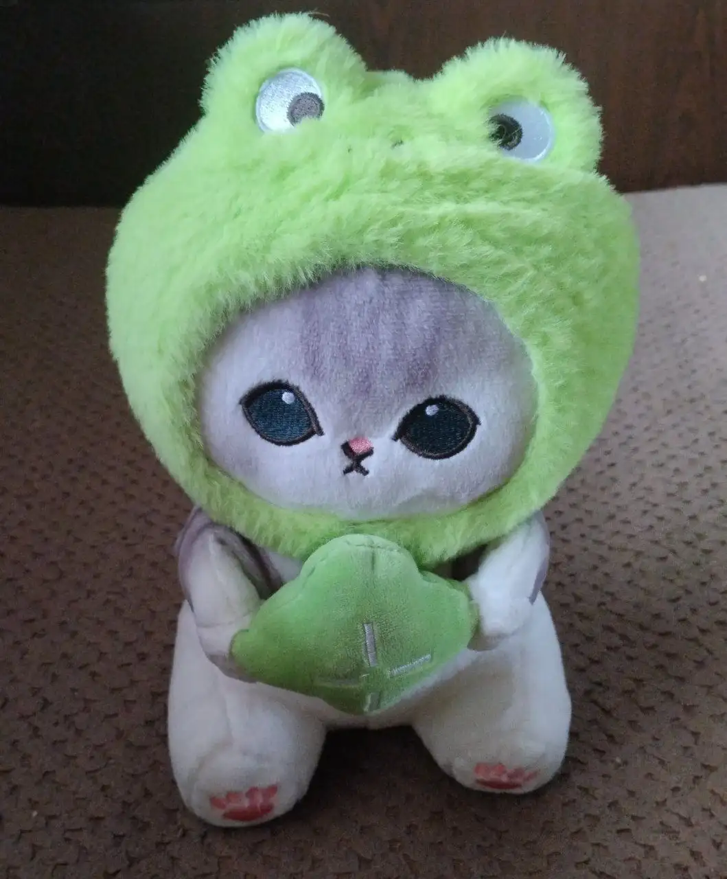 Продам две игрушки: Синий заяц и Кот-лягушка - Игрушки (Хобби и отдых) в Новокузнецк