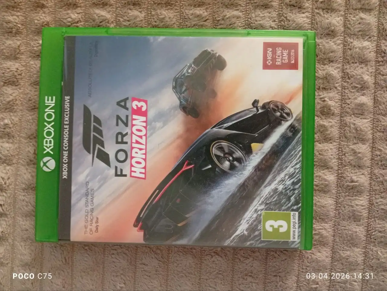 Продам Xbox One S 1ТБ с комплектом - Игровые приставки (Электроника) в Новокузнецк