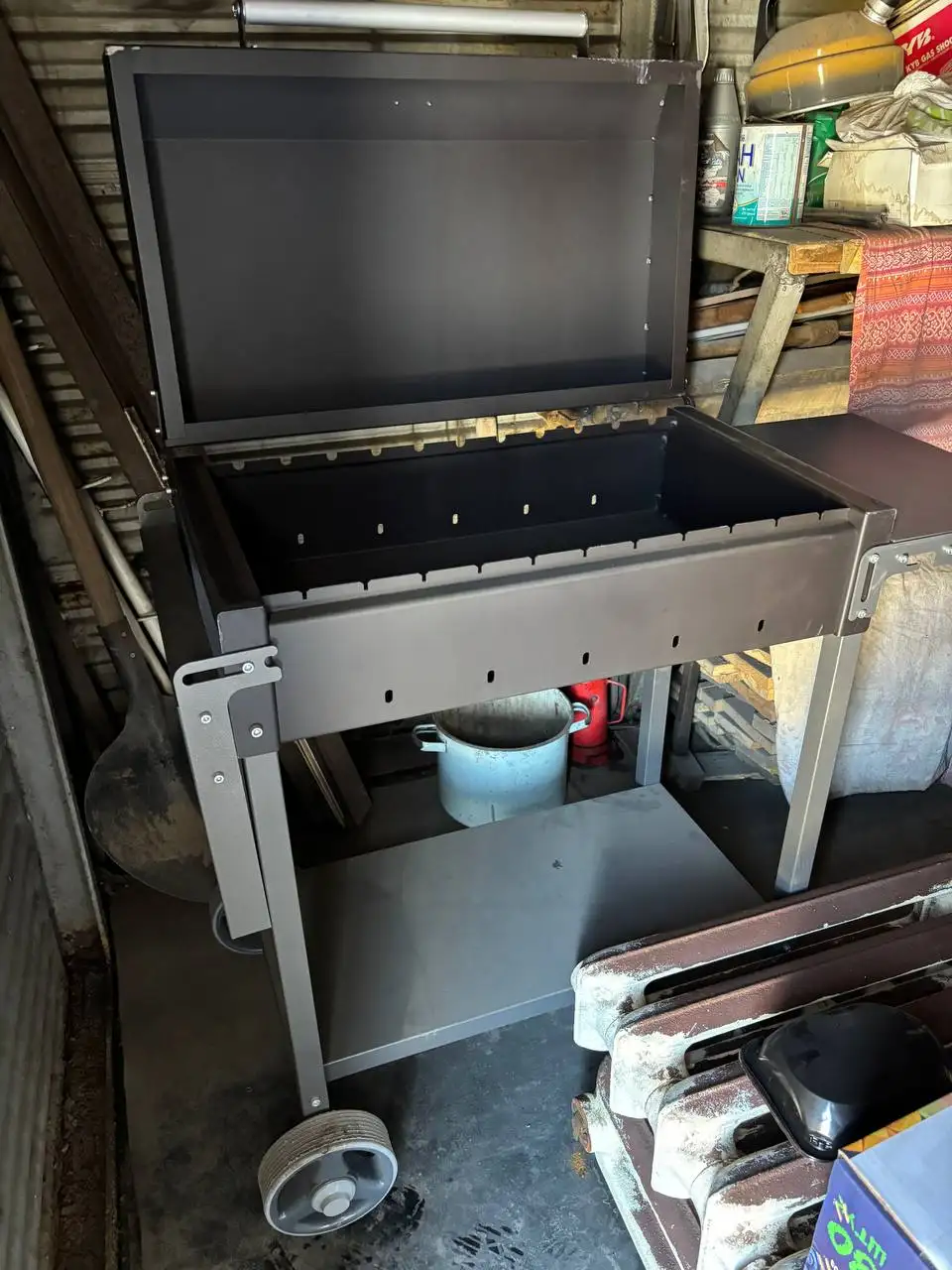 Мангал на колесах в Новокузнецке - Барахолка в Новокузнецк