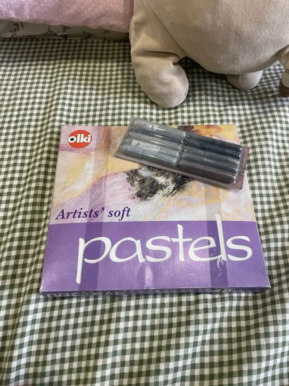 Краски акварель, пастель и художественная сумка с планшетом - Барахолка в Новокузнецк