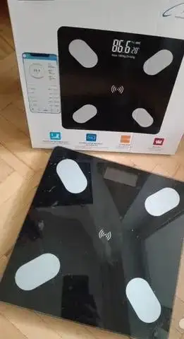 Отдаем пылесос, весы и микроволновку - Барахолка в Новокузнецк