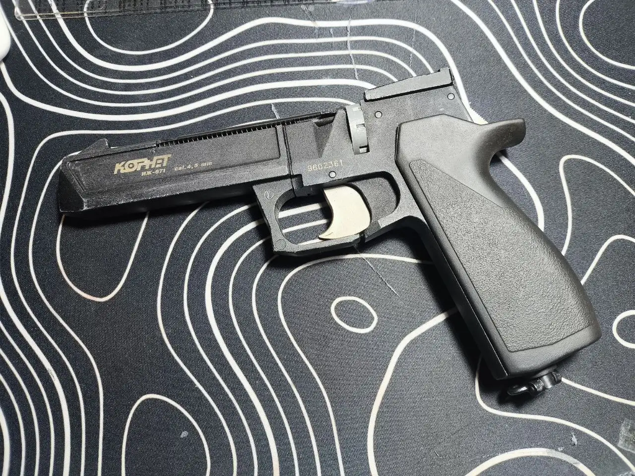 Продажа пневматического пистолета с пульками - Пневматическое оружие (Хобби и отдых) в Новокузнецк