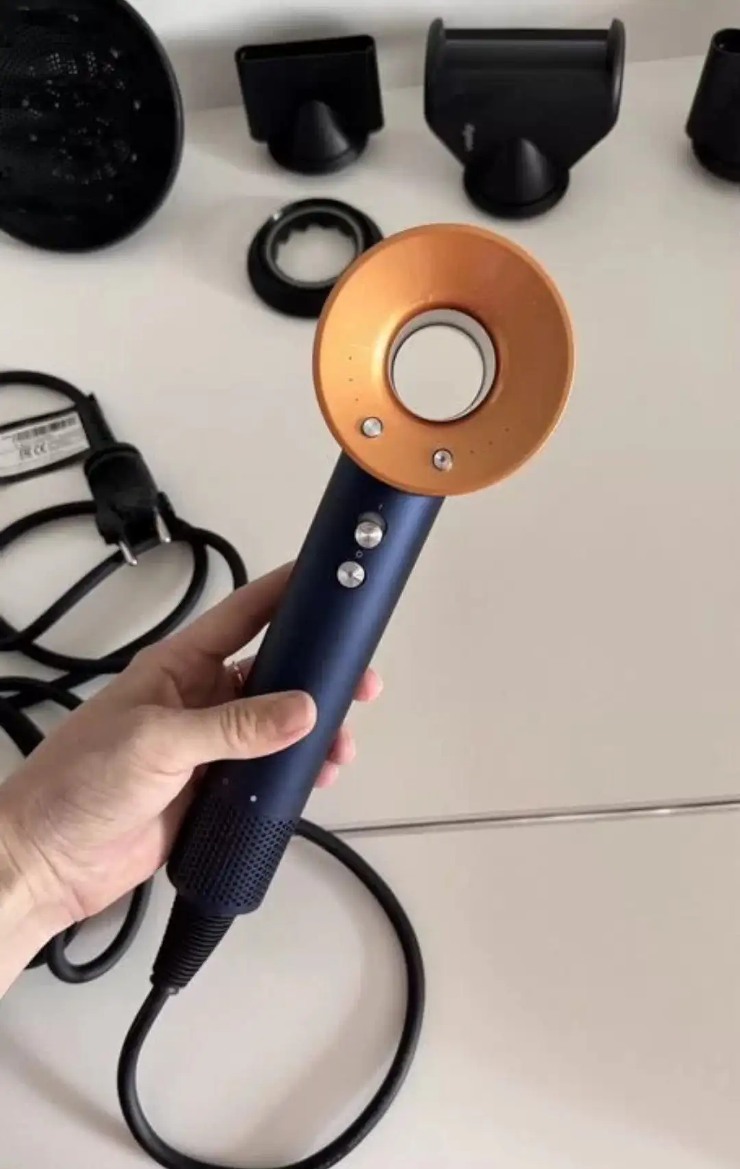 Продажа фена Dyson Supersonic HD-08 Premium Blue - Барахолка в Новокузнецк