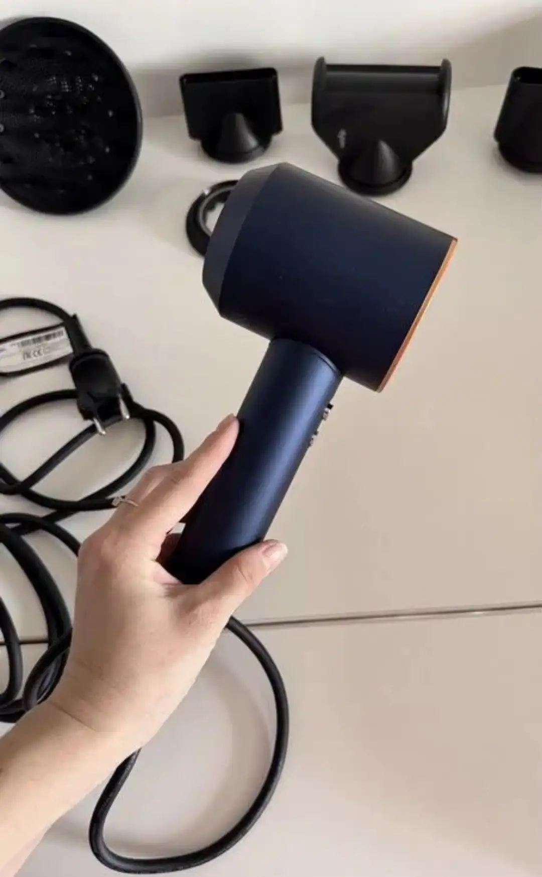 Продажа фена Dyson Supersonic HD-08 Premium Blue - Барахолка в Новокузнецк