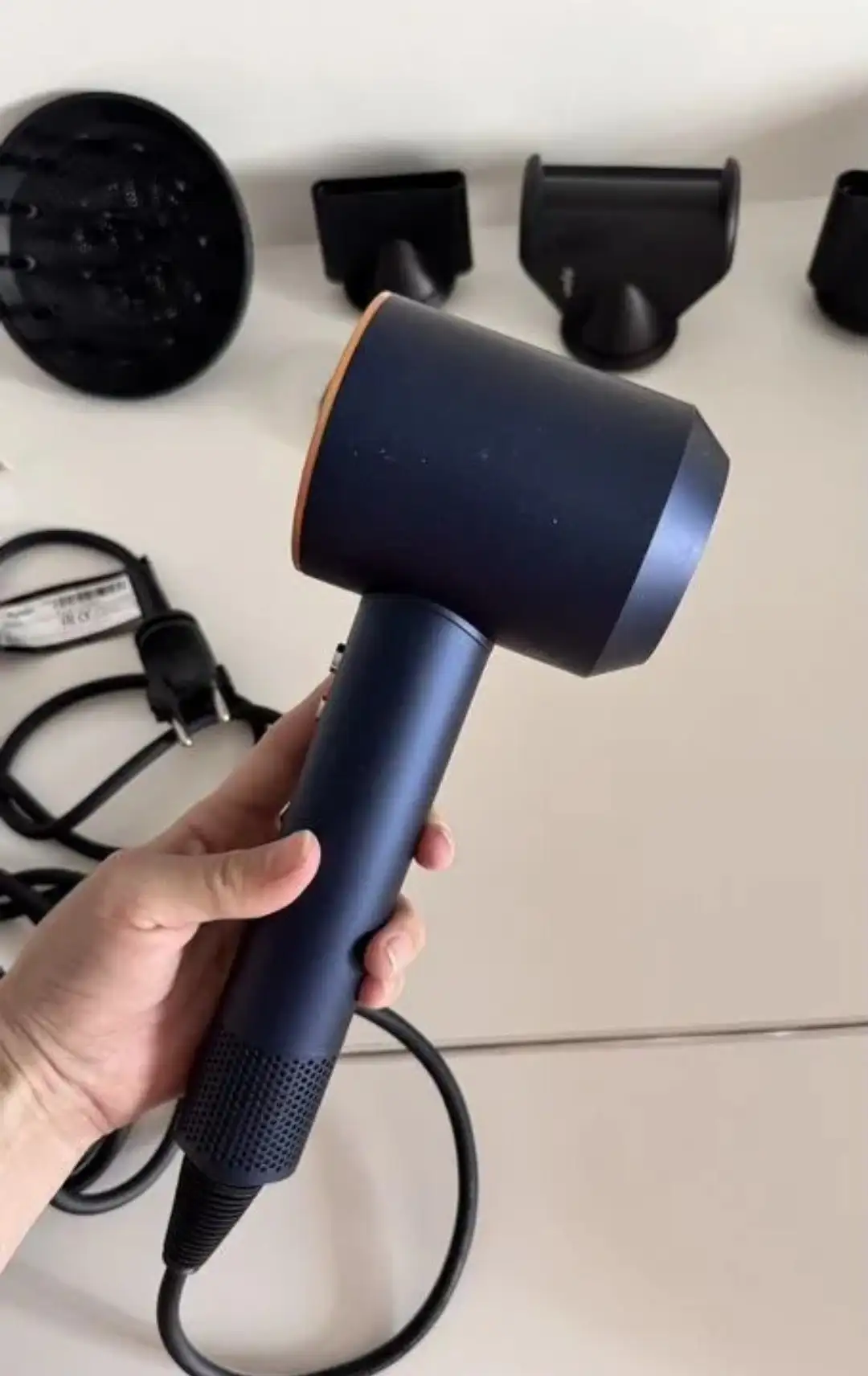 Продажа фена Dyson Supersonic HD-08 Premium Blue - Барахолка в Новокузнецк