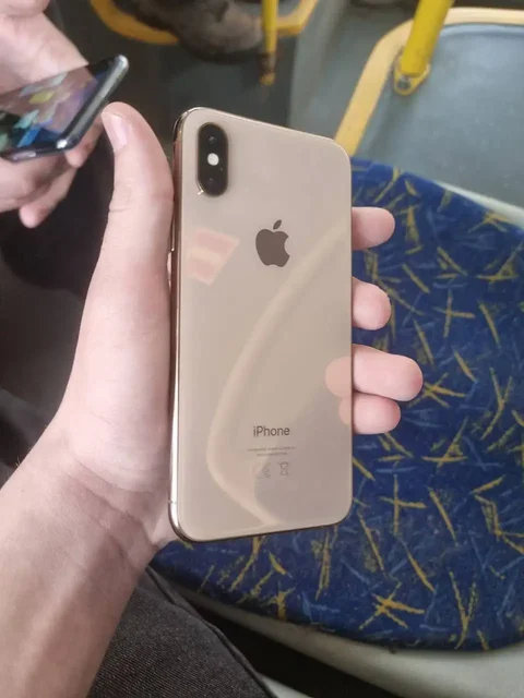 Продажа iPhone с памятью 64 ГБ - Смартфоны и гаджеты в Новокузнецк