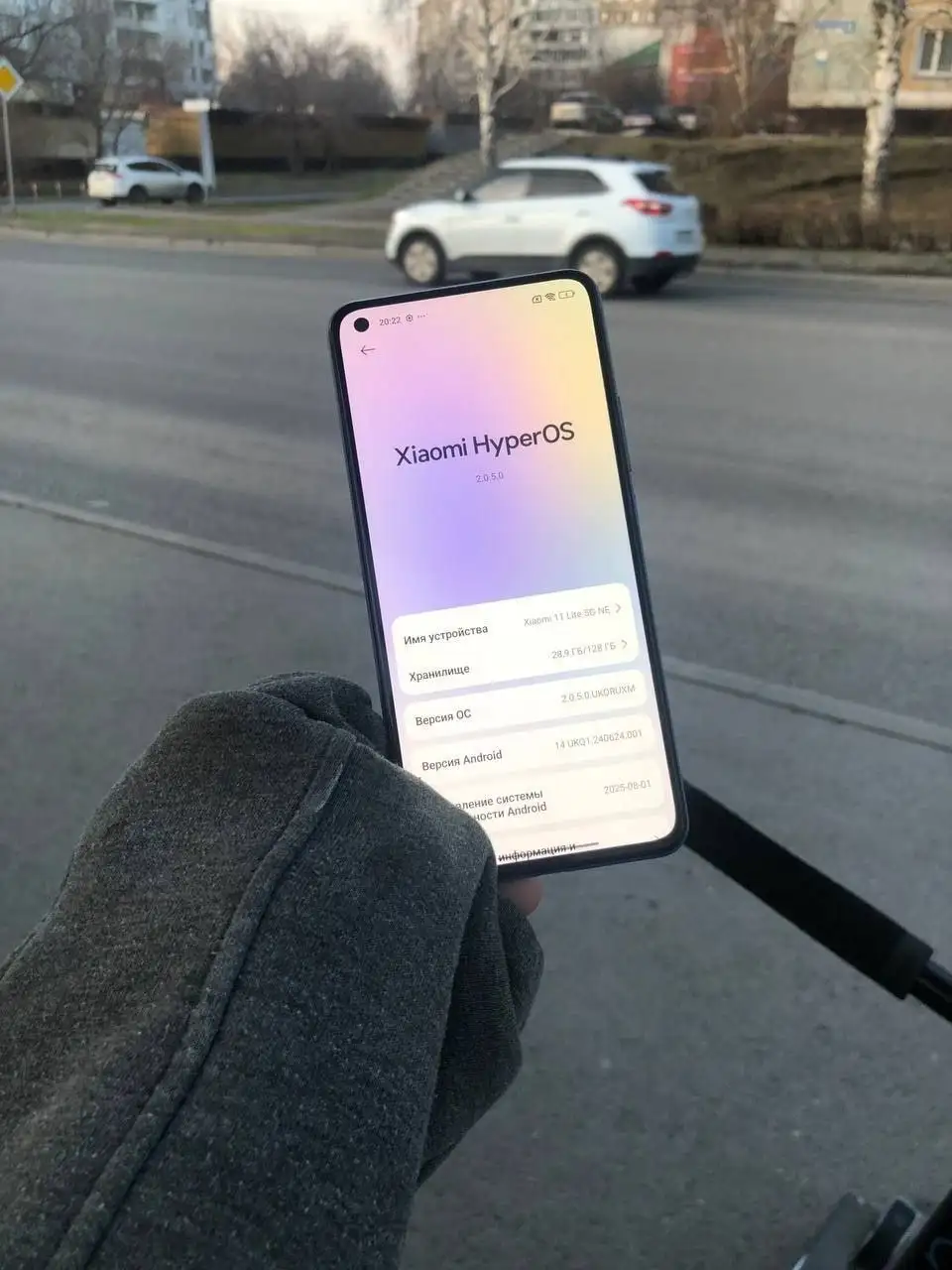 Xiaomi Mi 11 Lite 5G NE 128/8, треснула крышка, не работает отпечаток - Смартфоны (Электроника) в Новокузнецк