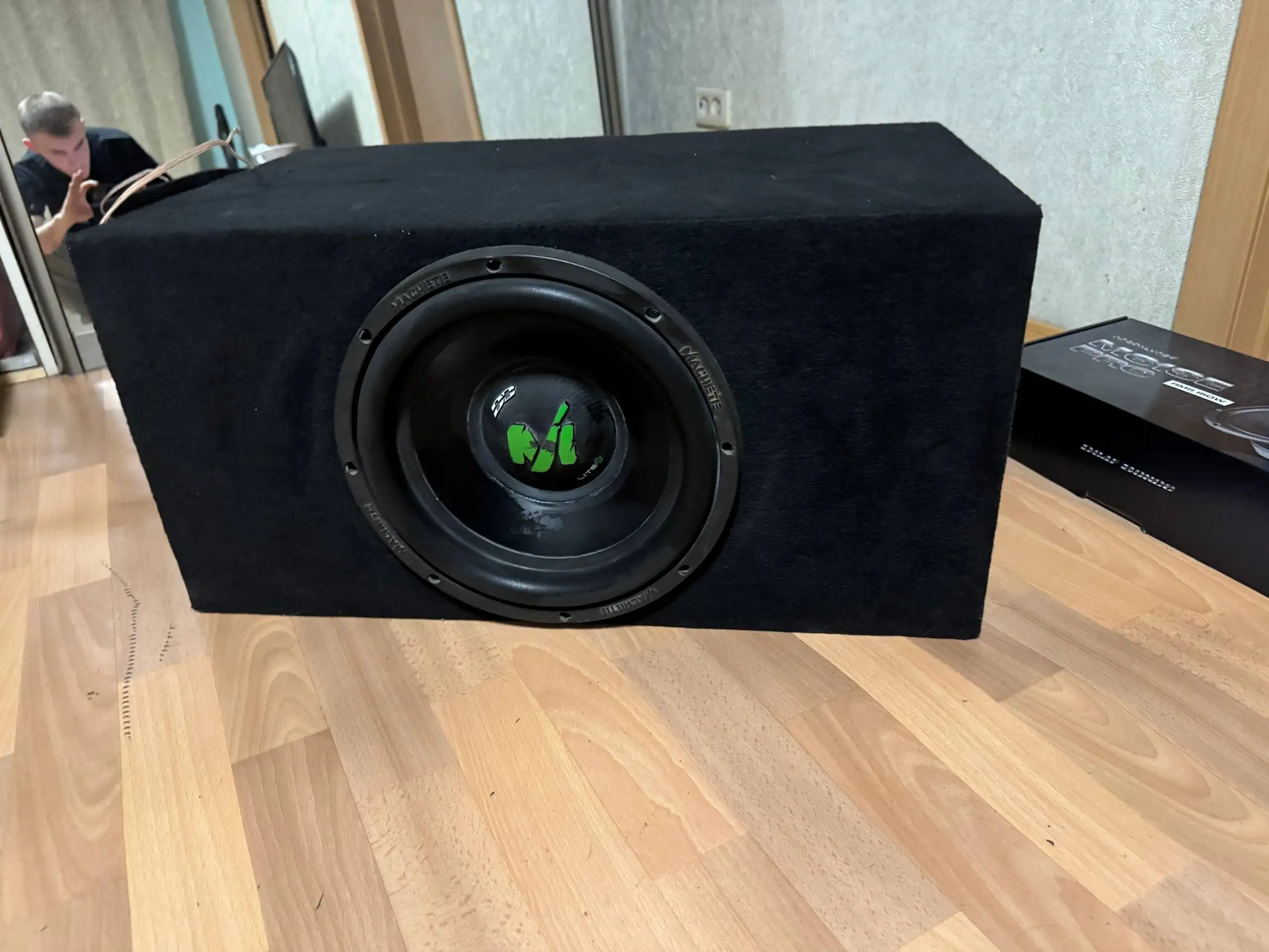 Продам сабвуфер, подиумы и динамики - Автозвук (Авто) в Санкт-Петербург