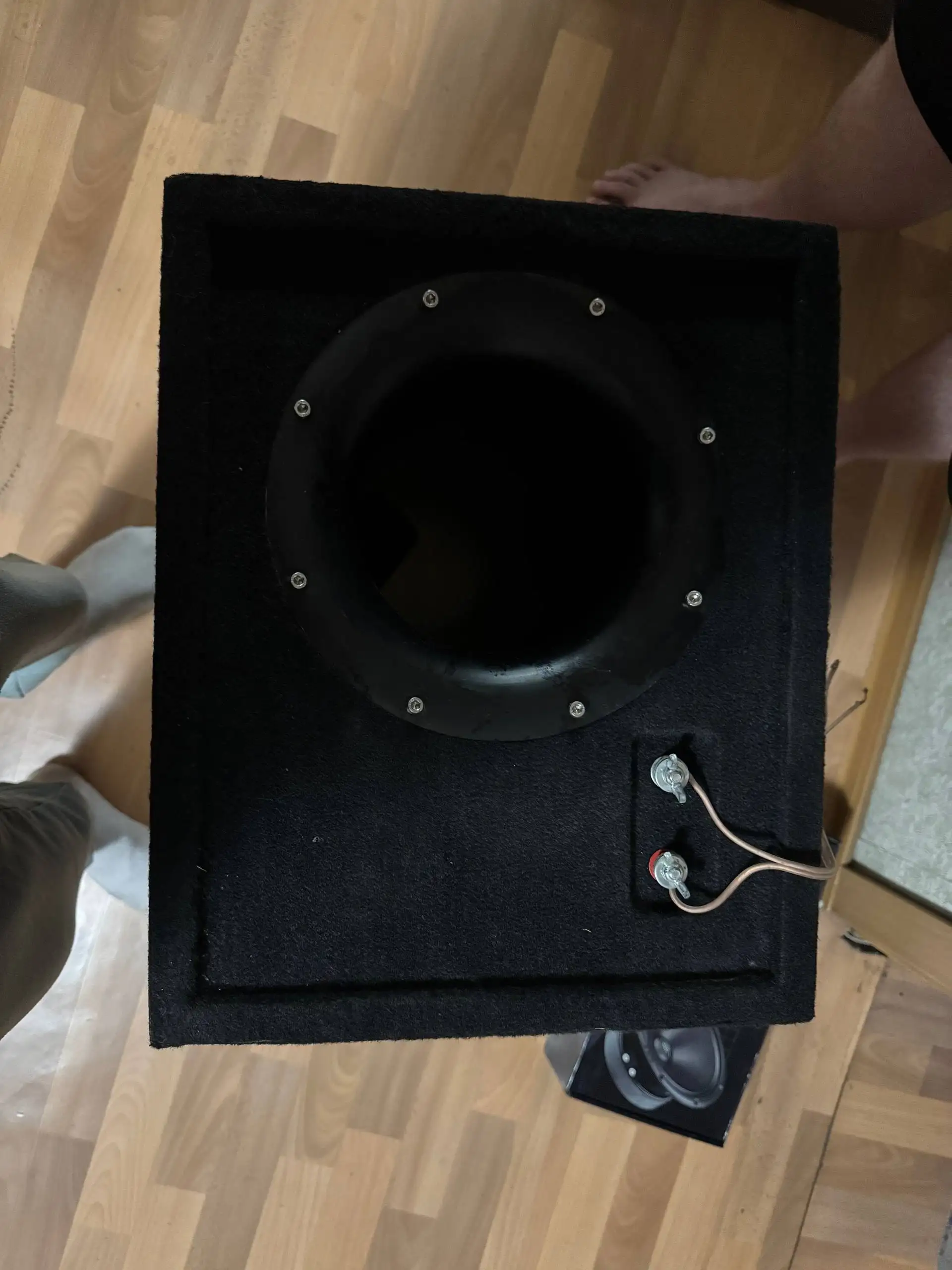 Продам сабвуфер, подиумы и динамики - Автозвук (Авто) в Санкт-Петербург