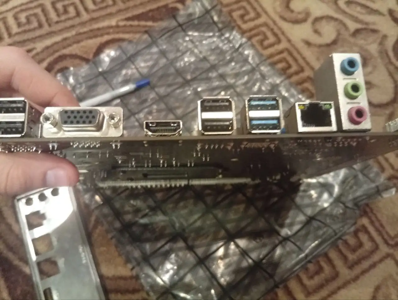 Продам материнскую плату комплектом - Комплектующие для ПК (Электроника) в Новокузнецк