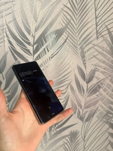 Samsung S10 б/у - Наушники и аудиотехника в Новокузнецк