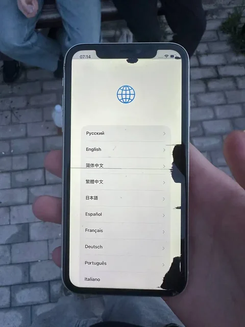 iPhone 12 с разбитым экраном - Электроника в Новокузнецк