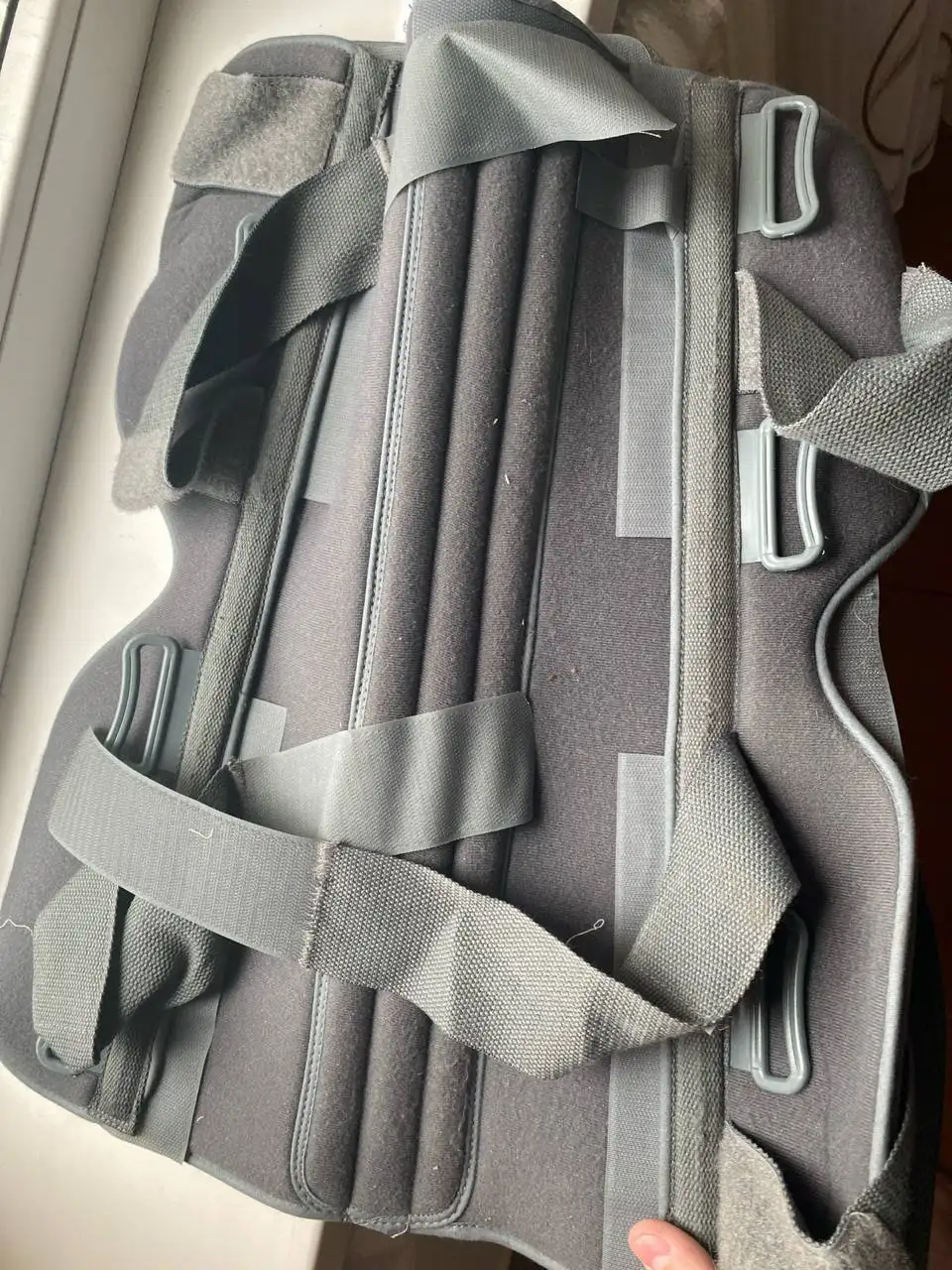 Ортез для ноги и зарядка для AirPods - Электроника в Новокузнецк