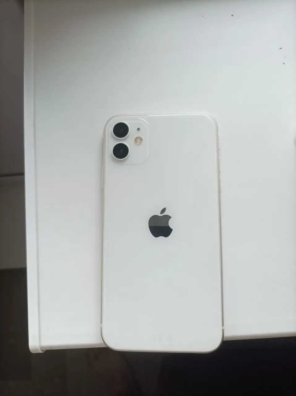 Продажа iPhone 11 на запчасти или с заменой АКБ - Смартфоны (Электроника) в Новокузнецк