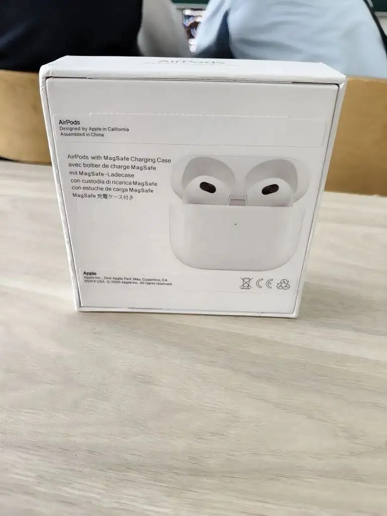 AirPods 3 поколения новые - Электроника в Новокузнецк
