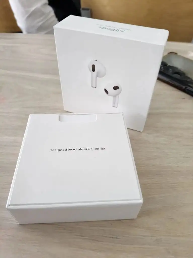 AirPods 3 поколения новые - Электроника в Новокузнецк