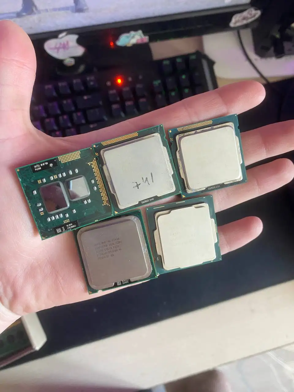 Продажа DDR2, DDR3, DDR4 оперативной памяти и процессоров Intel для LGA775/1155/1200 - Компьютерные комплектующие (Электроника) в Новокузнецк