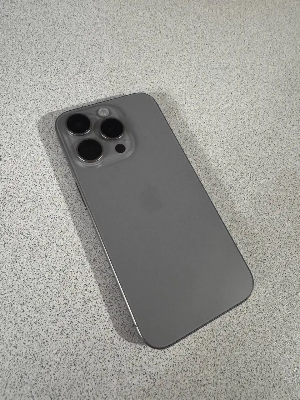 iPhone 15 Pro 256GB Natural Titanium - Смартфоны и гаджеты (Электроника) в Новокузнецк