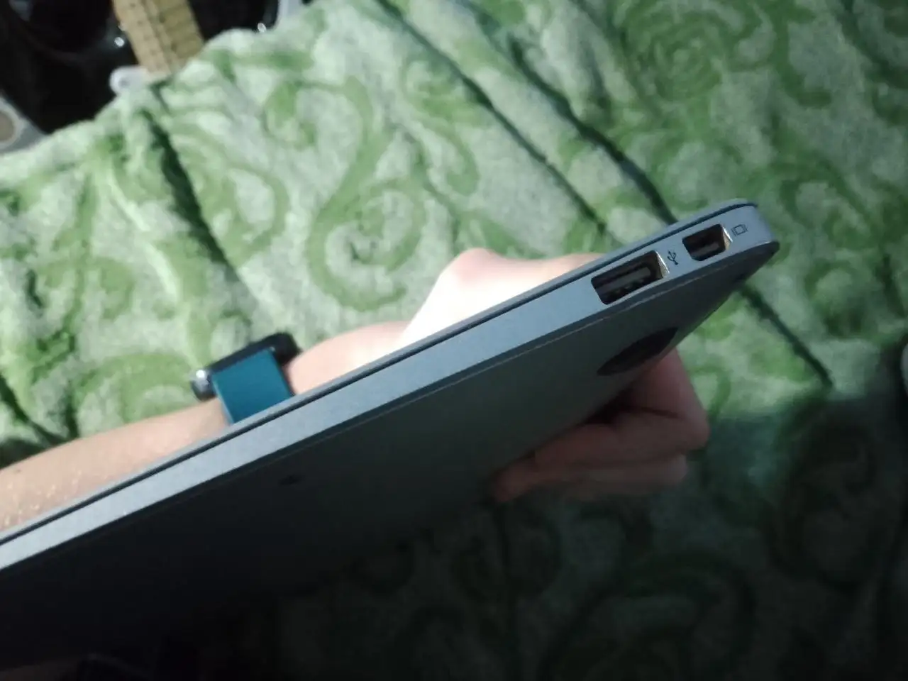 MacBook Air 2010 в нерабочем состоянии на запчасти - Ноутбуки (Электроника) в Новокузнецк