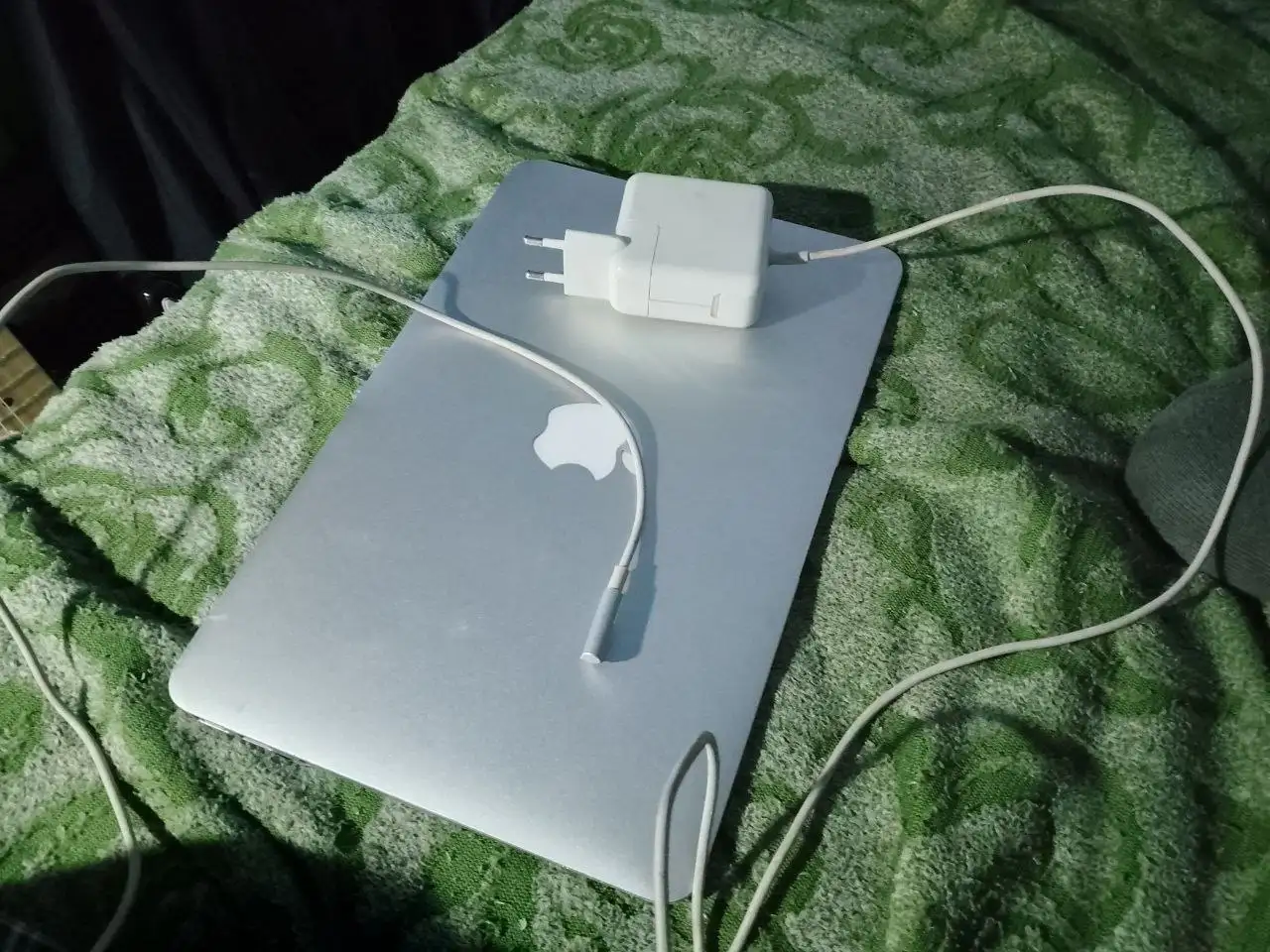 MacBook Air 2010 в нерабочем состоянии на запчасти - Ноутбуки (Электроника) в Новокузнецк