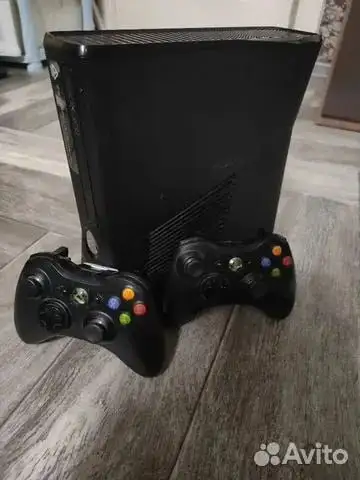 Xbox 360 250Gb Freeboot с играми и двумя геймпадами - Игровые приставки (Электроника) в Новокузнецк