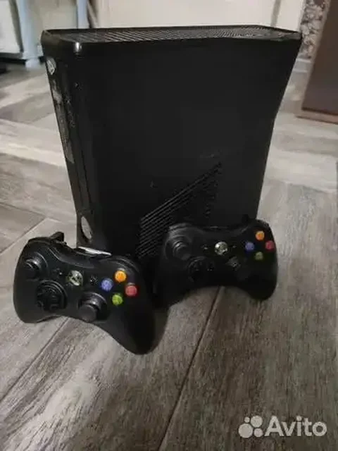 Xbox 360 250Gb Freeboot с играми и двумя геймпадами - Автоэлектроника в Новокузнецк