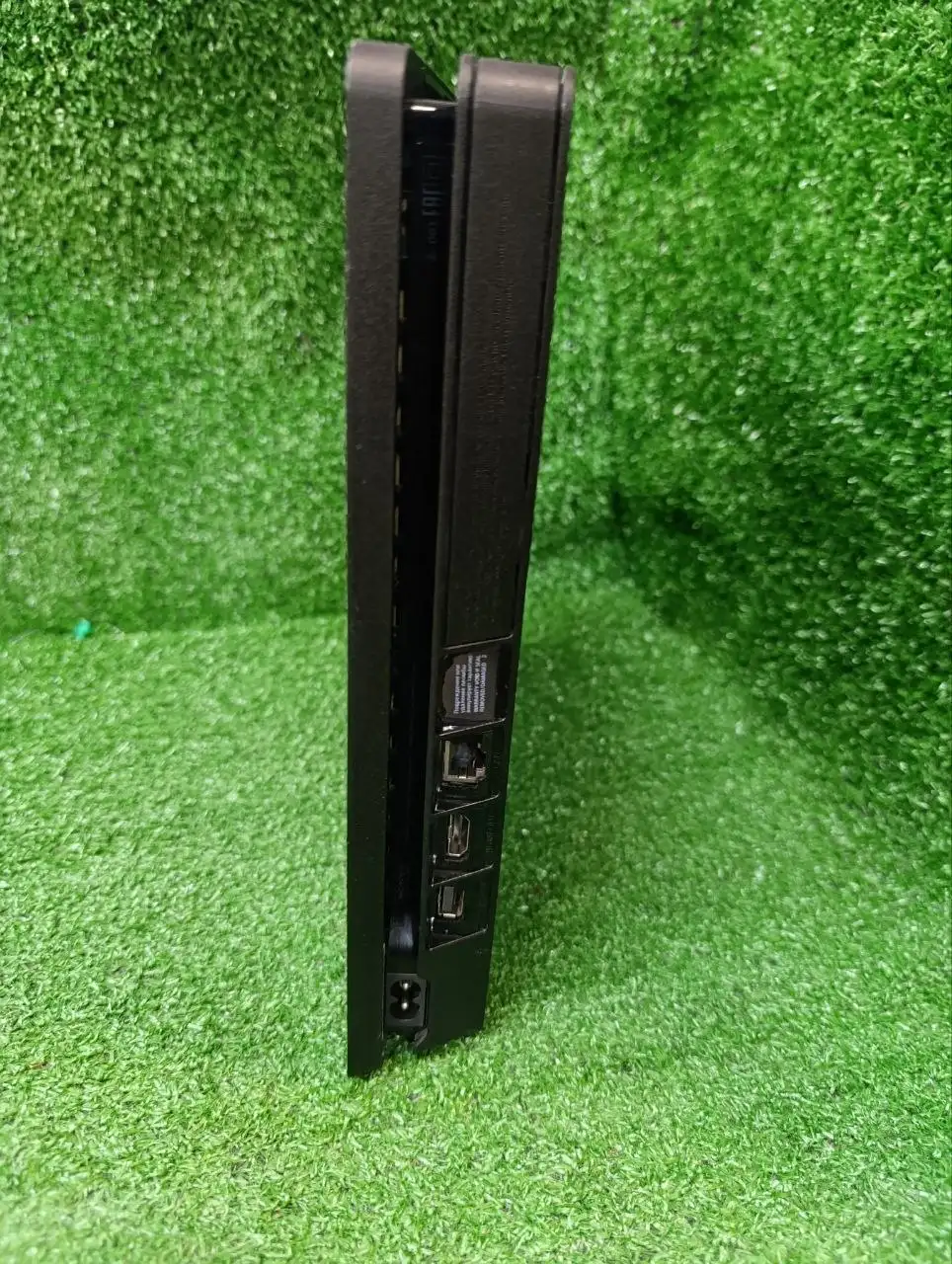 Продам Sony PlayStation 4 Slim 500GB с двумя геймпадами - Игровые приставки (Электроника) в Новокузнецк