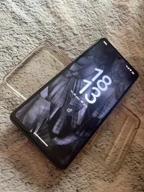 Продам Pixel 7 128GB с трещиной на экране - Портативные колонки в Новокузнецк