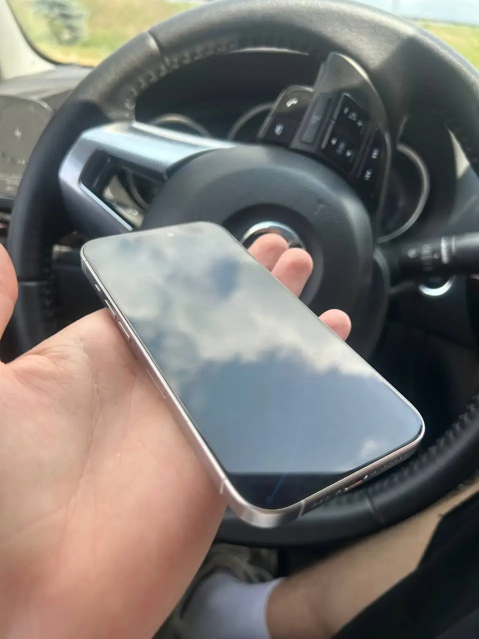 Продажа iPhone 15 Pro, iPhone 14, iPhone 13 mini и Apple Watch SE - Смартфоны (Электроника) в Новокузнецк