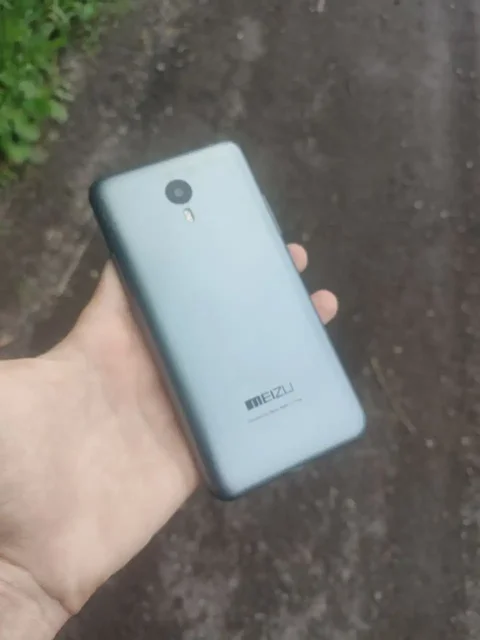Продам Meizu 500 рублей - Электроника в Новокузнецк