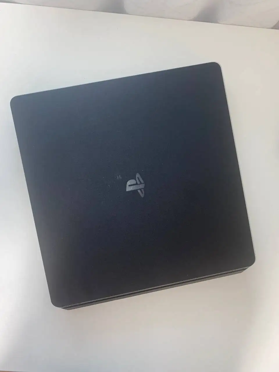 PS4 Slim 1 TB с двумя джойстиками - Консоли и игры (Электроника) в Новокузнецк