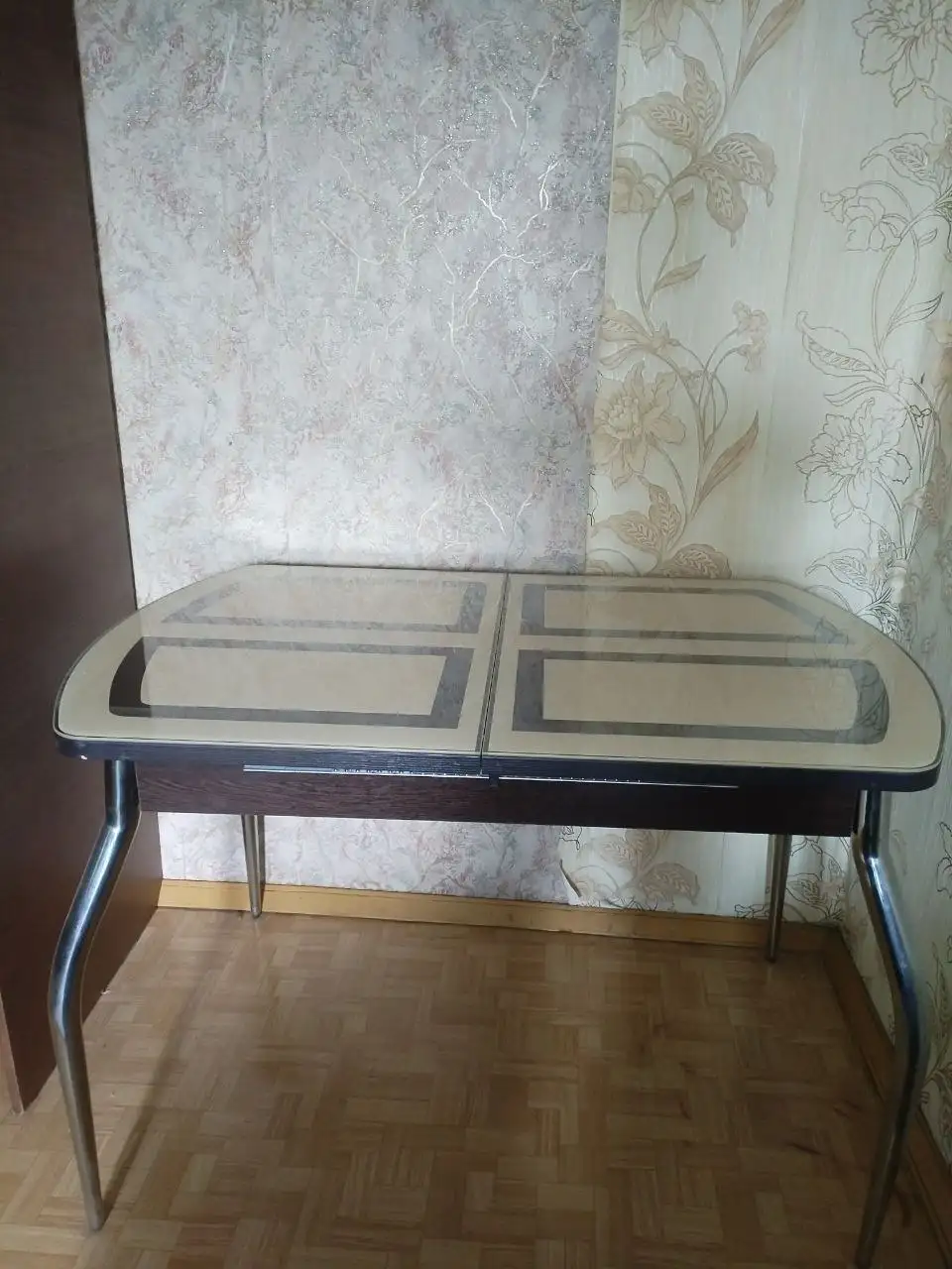 Стол обеденный стеклянный - Столы и стулья (Для дома и дачи) в Новокузнецк