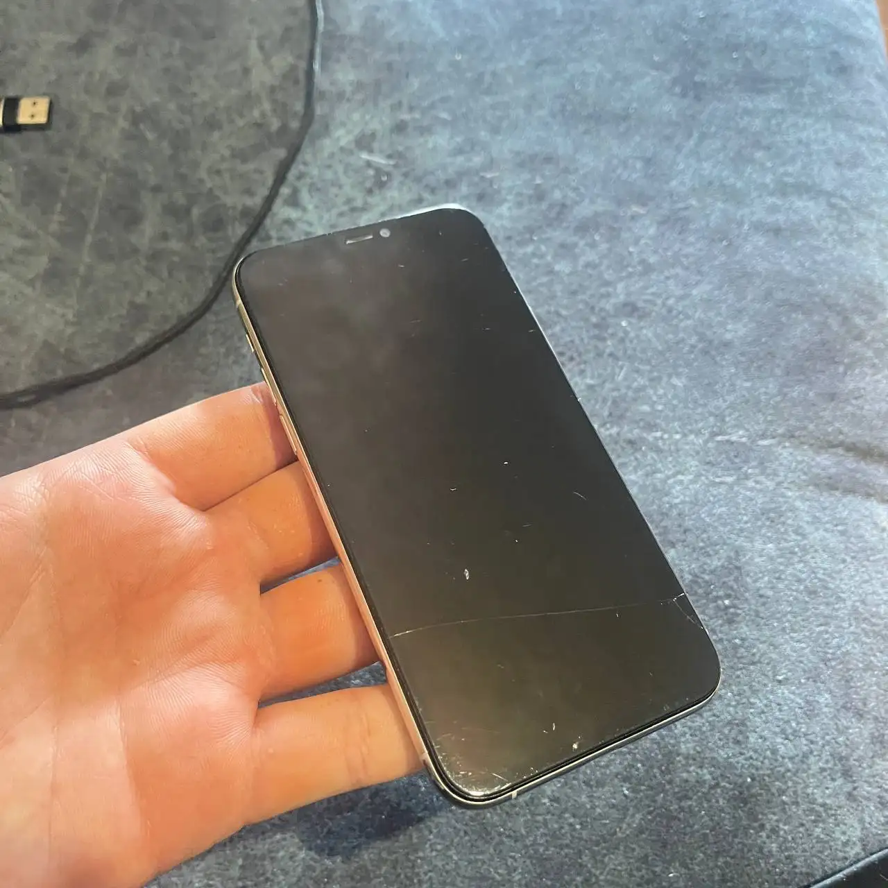 iPhone 11 Pro 256Gb - Смартфоны (Электроника) в Новокузнецк