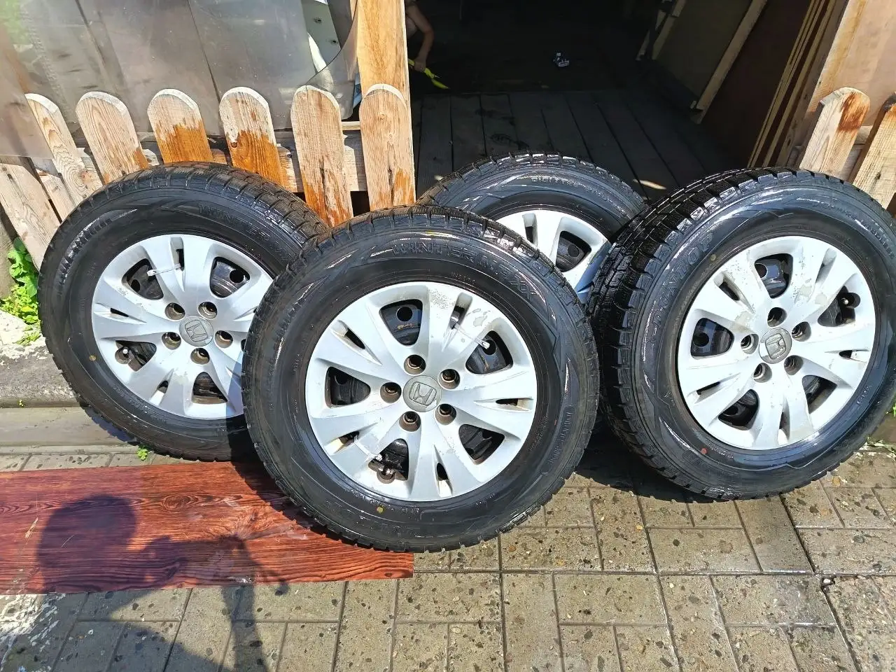 Всесезонная резина Dunlop Winter Maxx 205/70R15 с дисками Honda - Шины и диски (Авто) в Новокузнецк