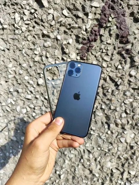 iPhone 11 Pro 256GB с замененным аккумулятором и экраном - Компьютеры и ноутбуки в Новокузнецк