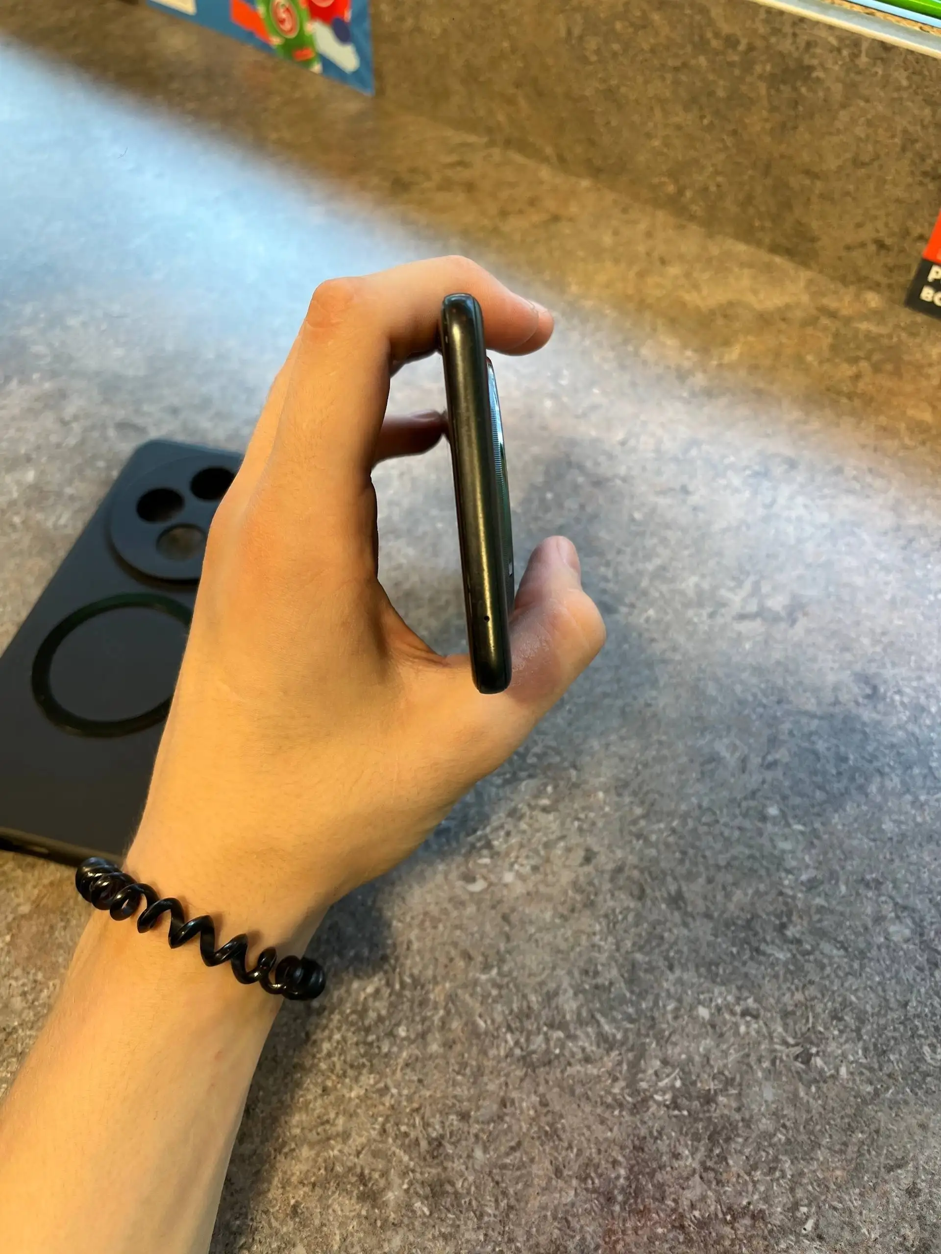 Продажа iQOO Z10 5G - Мобильные телефоны (Электроника) в Новокузнецк