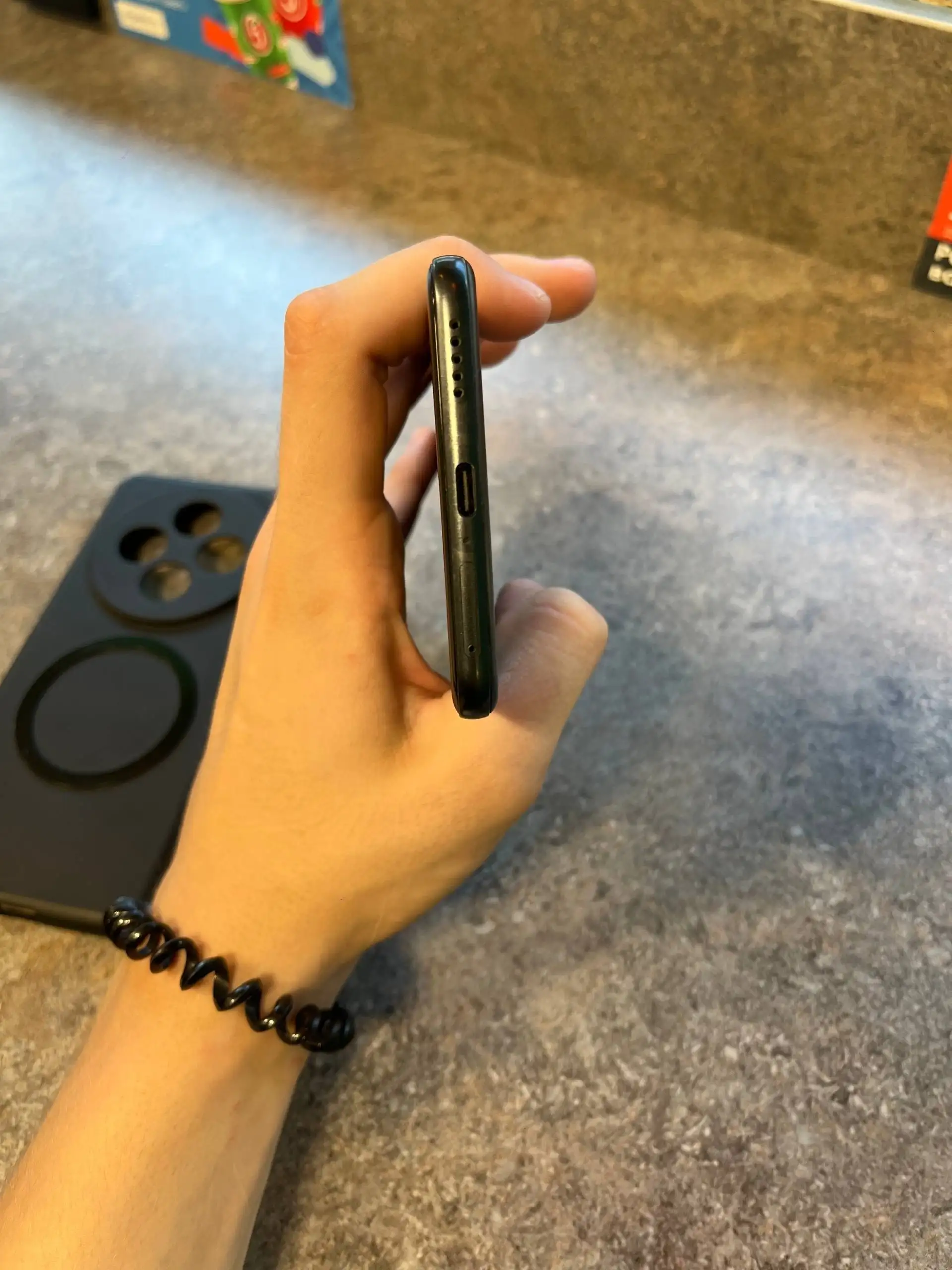 Продажа iQOO Z10 5G - Мобильные телефоны (Электроника) в Новокузнецк