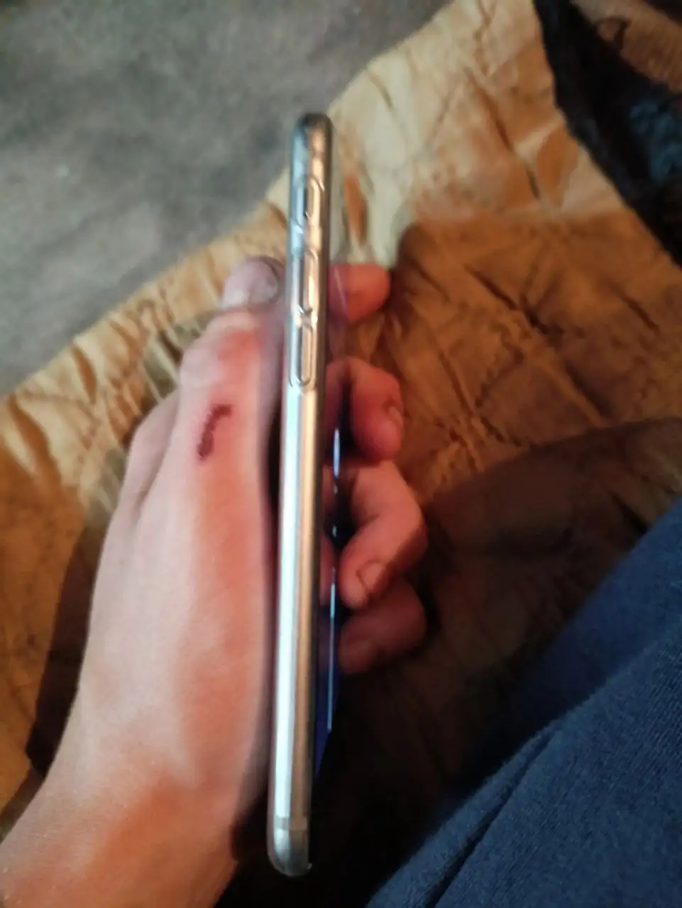 Продам или обменяю iPhone 6 32 Гб - Электроника в Новокузнецк